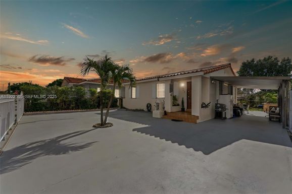 166 E 15th St, Hialeah FL 33010