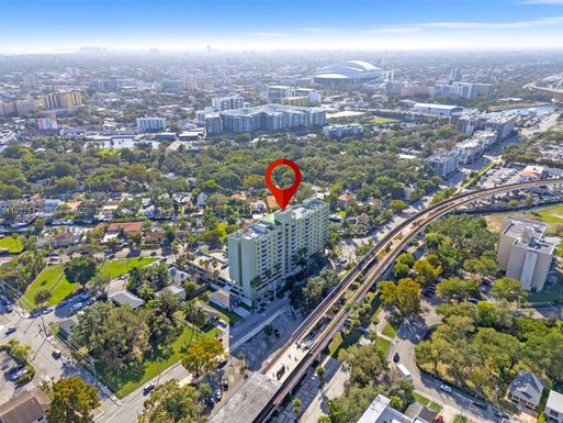 816 NW 11th St # 607, Miami FL 33136