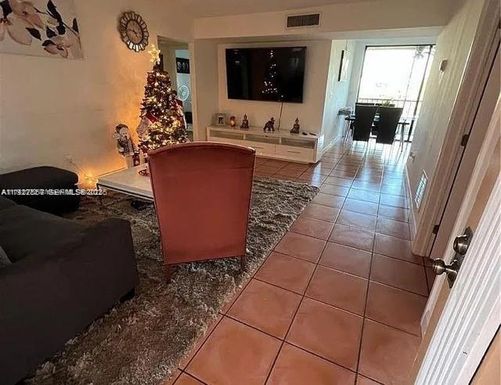 8600 SW 133rd Ave Rd # 423, Miami FL 33183