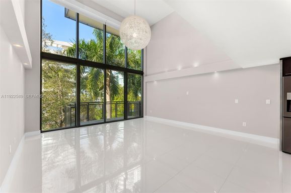 6000 Collins Ave # 330, Miami Beach FL 33140