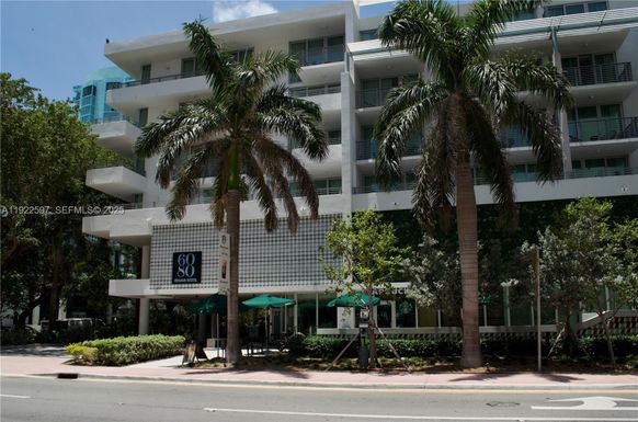 6080 Collins Ave # 506, Miami Beach FL 33140