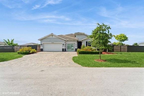 16033 SW 277th St, Homestead FL 33031