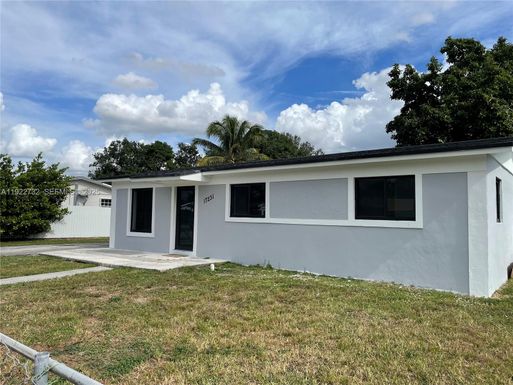 17231 NW 52nd Pl, Miami Gardens FL 33055