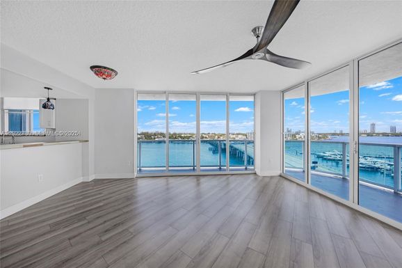 1881 79th St Cswy # 807, North Bay Village FL 33141