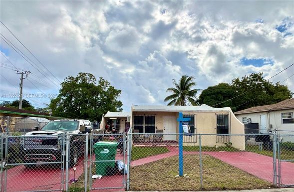2912 NW 32nd St, Miami FL 33142