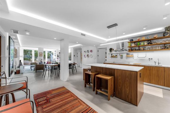 161 Crandon Blvd # 125, Key Biscayne FL 33149