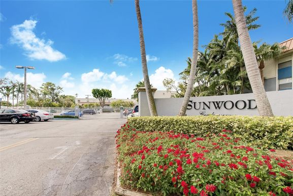 4600 SW 67th Ave # 125, Miami FL 33155