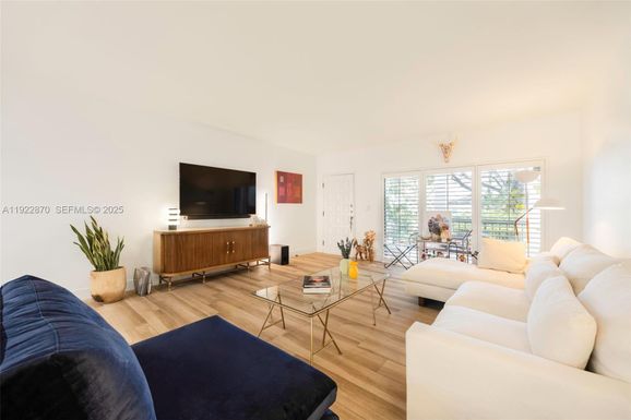 2600 Cardena St # 4, Coral Gables FL 33134