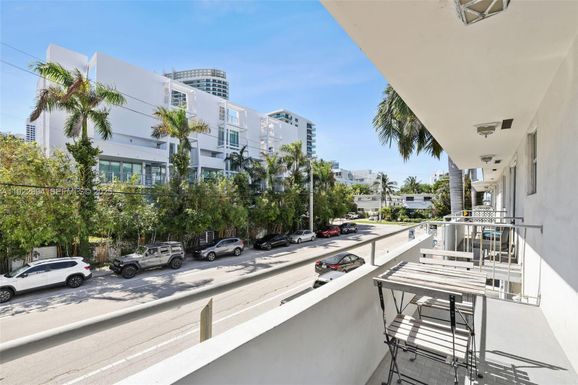 1601 Bay Rd # 8, Miami Beach FL 33139