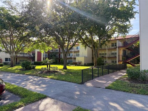 13300 SW 1st St # 109O, Pembroke Pines FL 33027