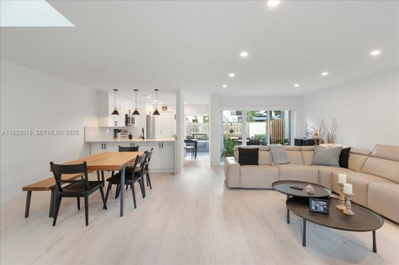 10923 SW 75th Ter, Miami FL 33173