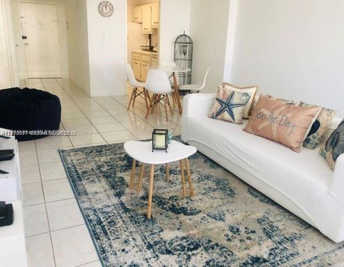 100 Lincoln Rd # 541, Miami Beach FL 33139