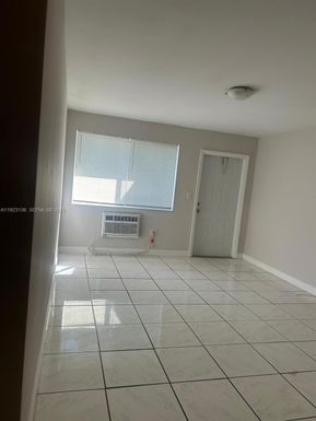 7561 Venetian St # 1, Miramar FL 33023