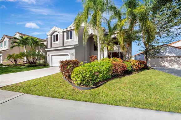 322 Lake Crest Ct, Weston FL 33326