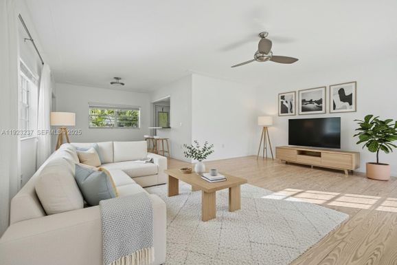 73 Edgewater Dr # 3, Coral Gables FL 33133