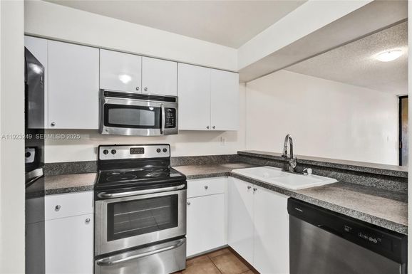 15555 N Miami Lakeway N # 207, Miami Lakes FL 33014