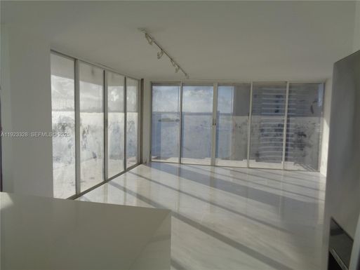 780 NE 69th St # 1601, Miami FL 33138