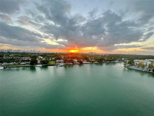 5838 Collins Ave # 8B, Miami Beach FL 33140