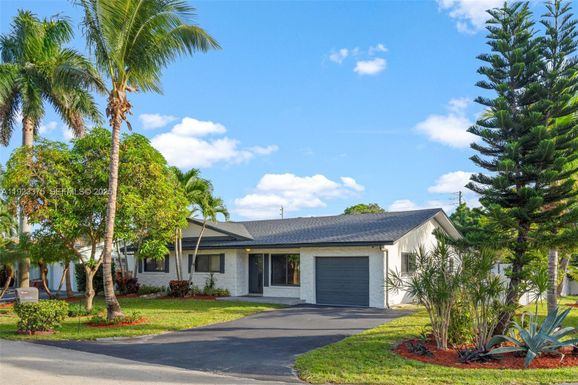 3392 NW 63rd St, Fort Lauderdale FL 33309