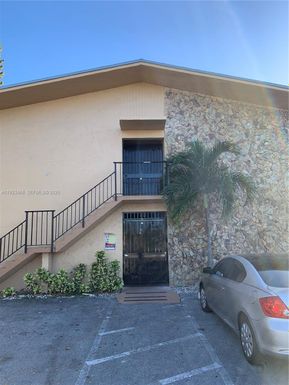 206 NE 3rd St # 10, Hallandale Beach FL 33009