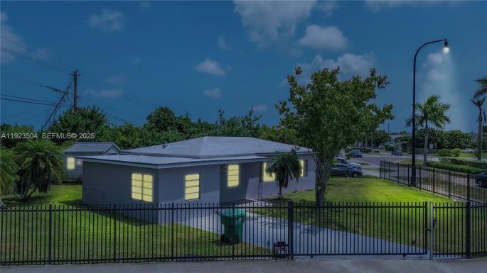 14801 Lincoln Blvd, Miami FL 33176