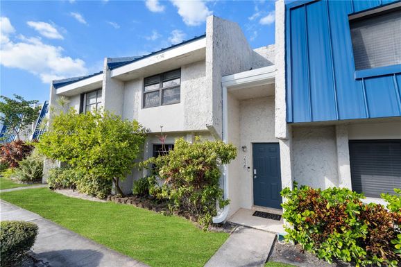 2528 N 38 Ave # 32, Hollywood FL 33021