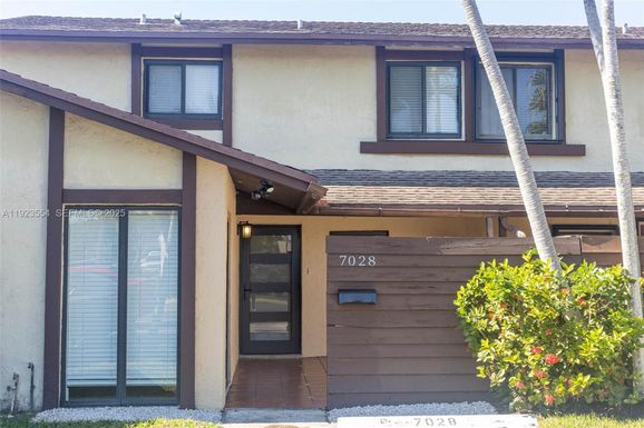 7028 SW 106th Pl # 7028, Miami FL 33173