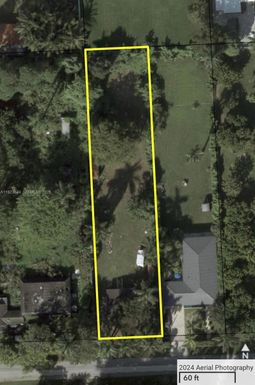 411 NE 152nd St, Miami FL 33162