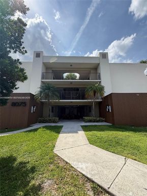8075 SW 107th Ave # 318, Miami FL 33173