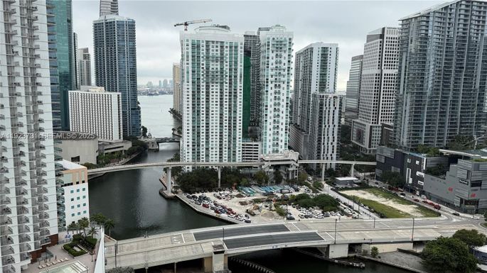 90 SW 3rd St # 3013 # 3013, Miami FL 33130