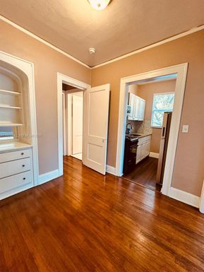 344 Mendoza Ave # 7, Miami FL 33134