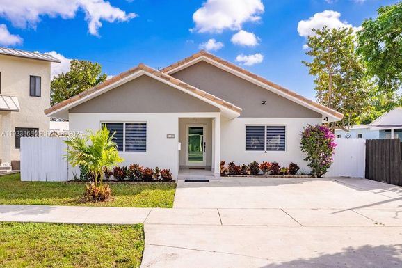 3425 SW 69th Ave, Miami FL 33155