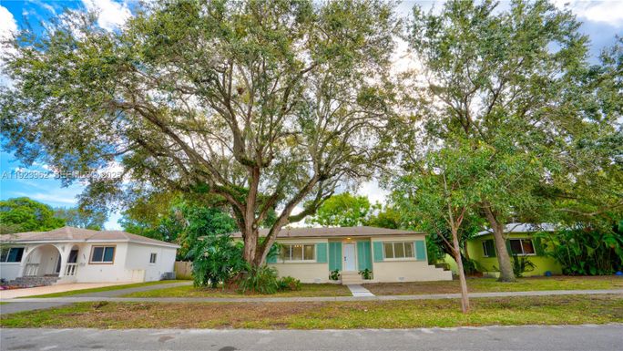 1230 NE 133rd St, North Miami FL 33161