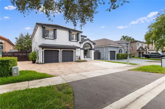 8740 NW 153rd Ter, Miami Lakes FL 33018