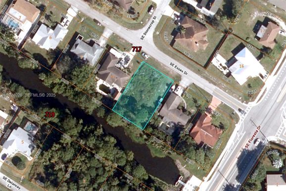 682 Essex Dr, Port St. Lucie FL 34984