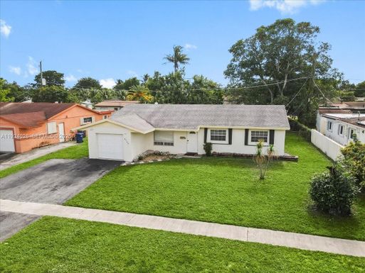 4740 NW 18th Ct, Lauderhill FL 33313