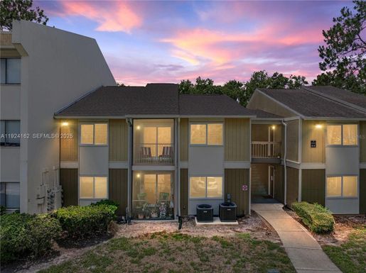 13285 Arbor Pointe Circle # 201, Tampa FL 33617