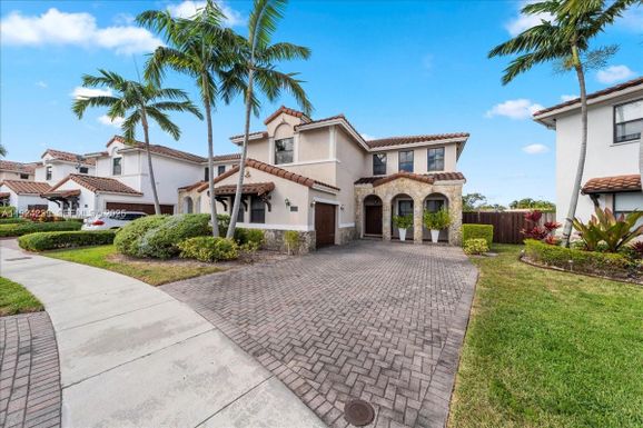 984 NW 104th Ave, Miami FL 33172