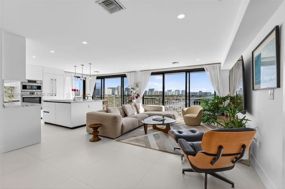 3100 NE 48th St # 918, Fort Lauderdale FL 33308