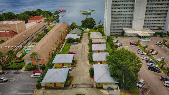 2121 LAKEVIEW DRIVE, Sebring FL 33870