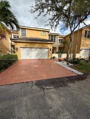5543 NW 112th Pl # 5543, Doral FL 33178