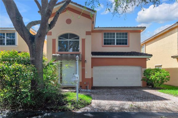 1262 Grant Ct, Hollywood FL 33019