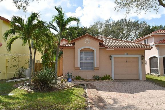 6254 NW 38th Dr, Coral Springs FL 33067