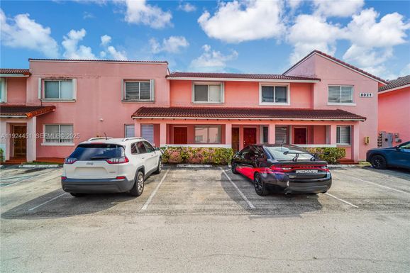 8021 Lake Dr # 102, Doral FL 33166