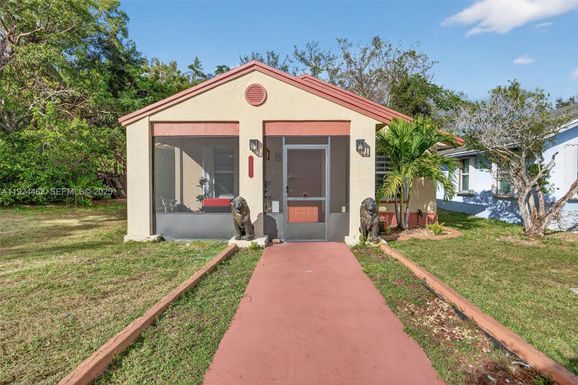 12235 SW 202nd St, Miami FL 33177