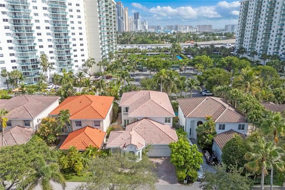 3942 194th Ln, Sunny Isles Beach FL 33160