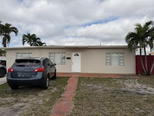 791 E 21st St, Hialeah FL 33013
