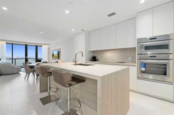 700 NE 24 # 2505, Miami FL 33137