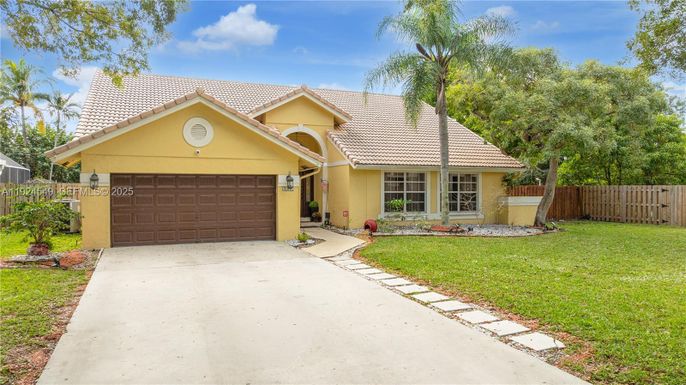 7101 NW 44th Ln, Coconut Creek FL 33073