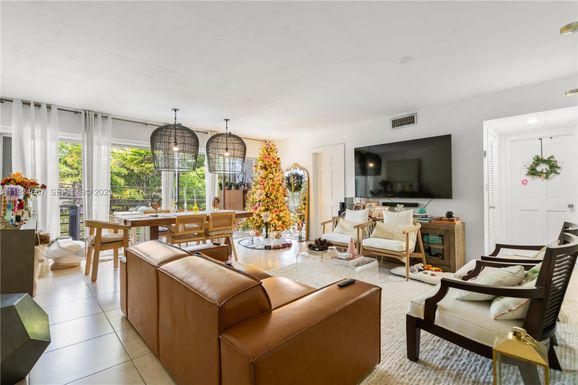 555 Crandon Blvd # 21, Key Biscayne FL 33149